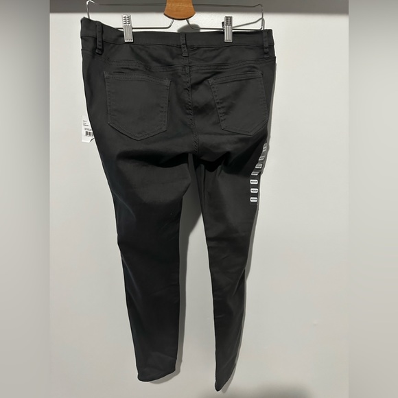 NWT Motherhood Maternity-Jean leggings - Jeggings- Size Medium. - Picture 8 of 8